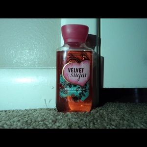 Bath & Body Works: Velvet Sugar Body Wash